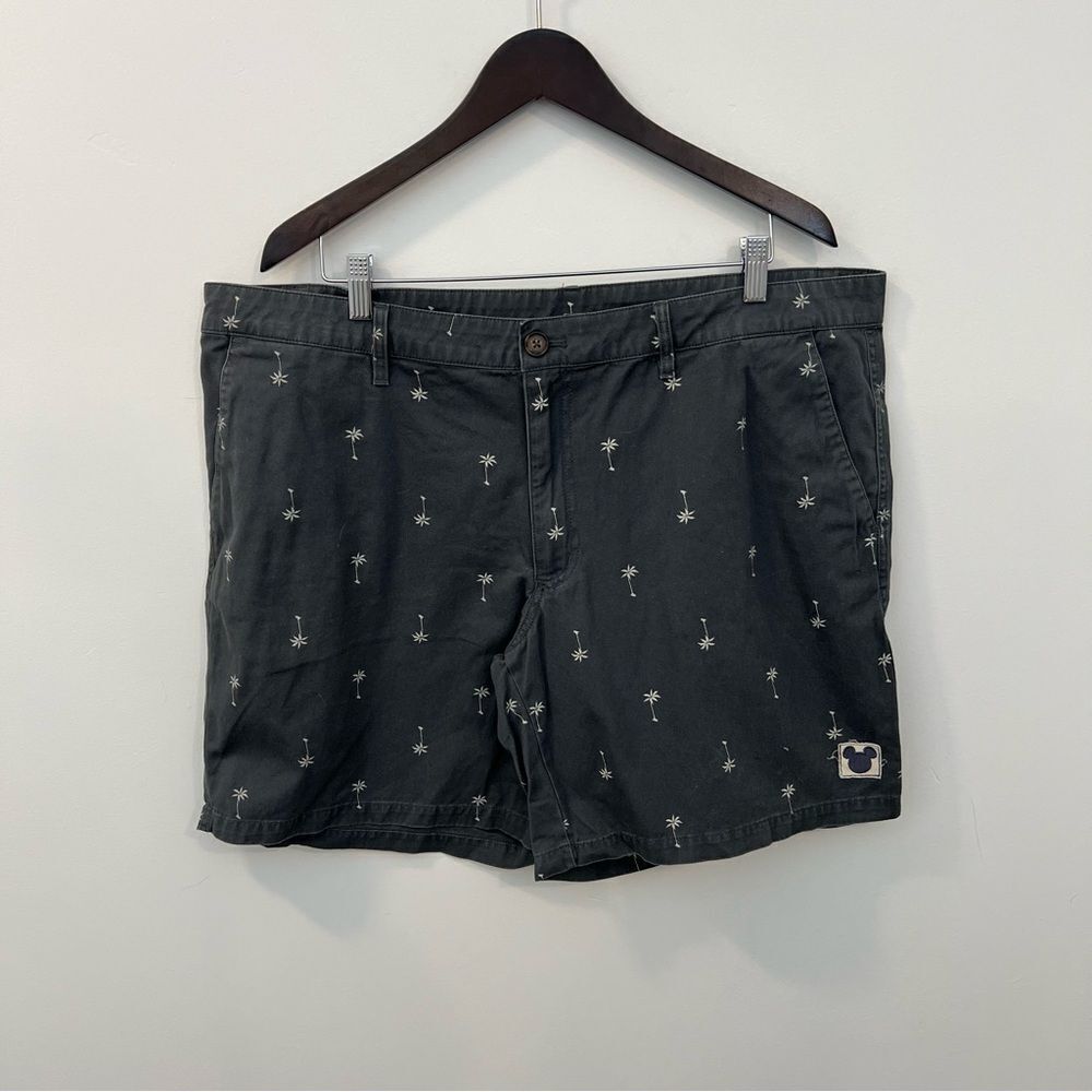 Disney Junk Food Men’s XL Grey Palm Tree Shorts 8” Inseam